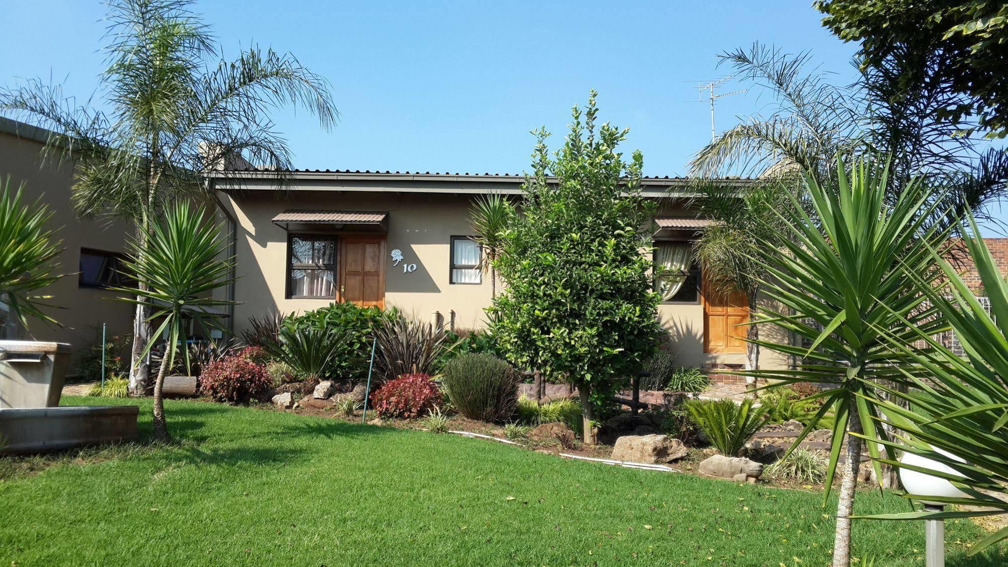 Crystal Rose Lodge Johannesburg Dış mekan fotoğraf