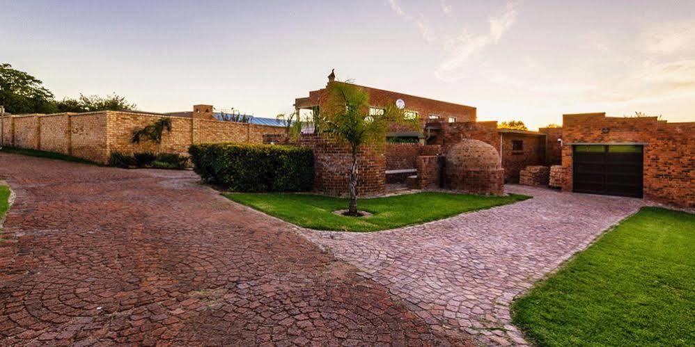 Crystal Rose Lodge Johannesburg Dış mekan fotoğraf