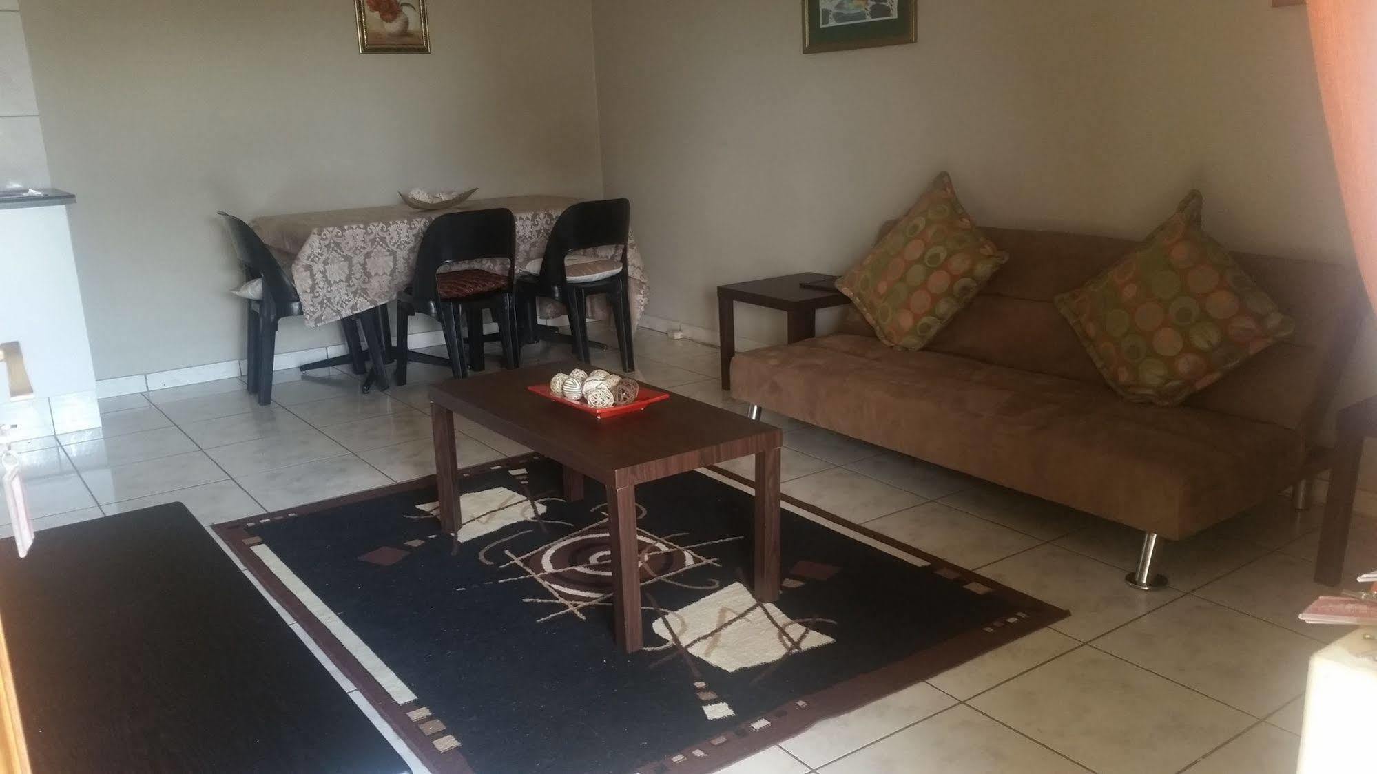 Crystal Rose Lodge Johannesburg Dış mekan fotoğraf