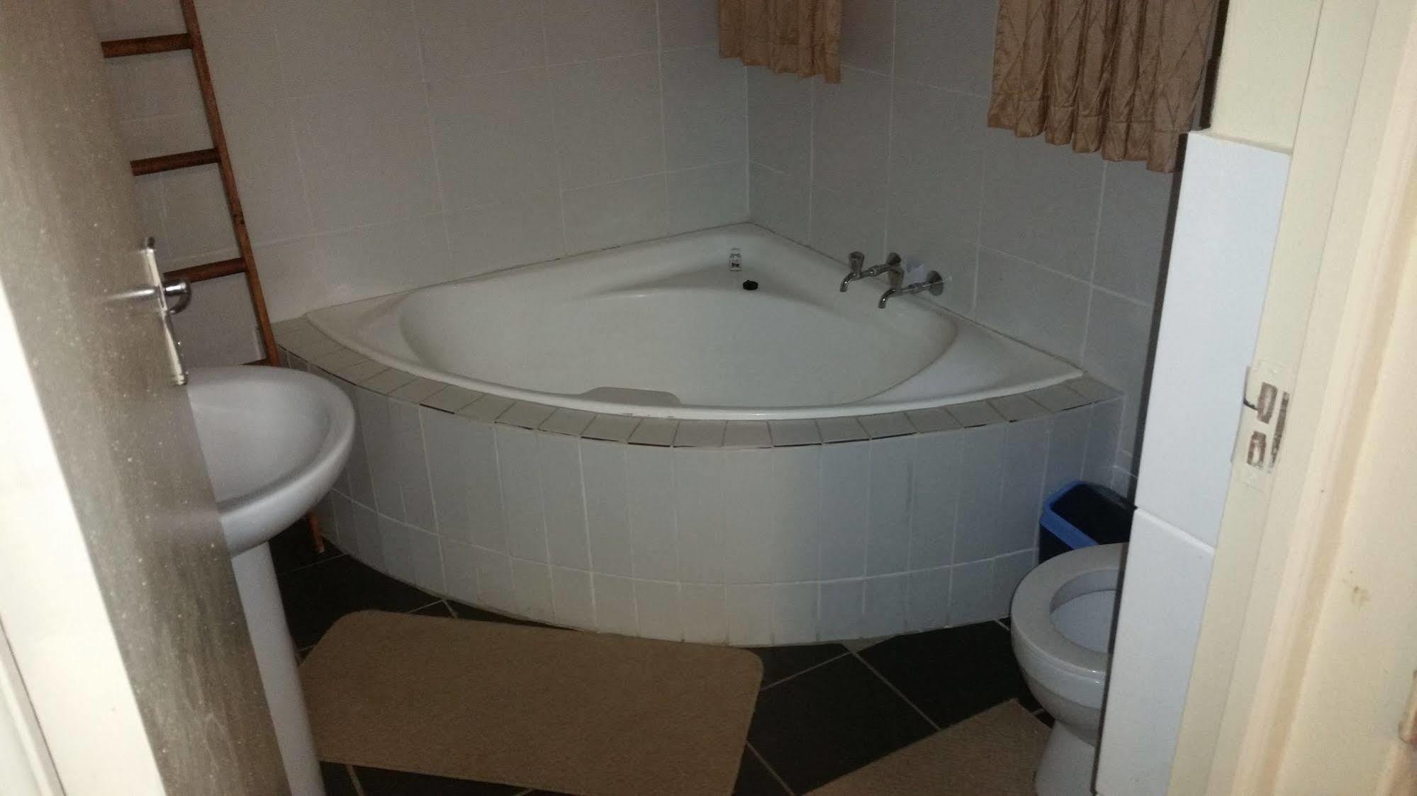 Crystal Rose Lodge Johannesburg Dış mekan fotoğraf