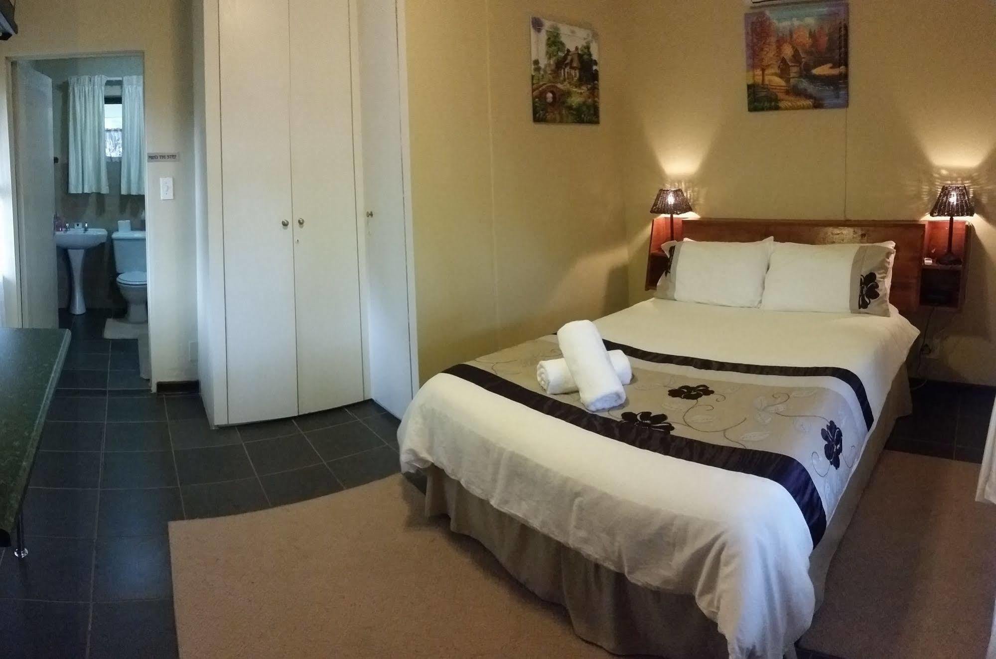 Crystal Rose Lodge Johannesburg Dış mekan fotoğraf