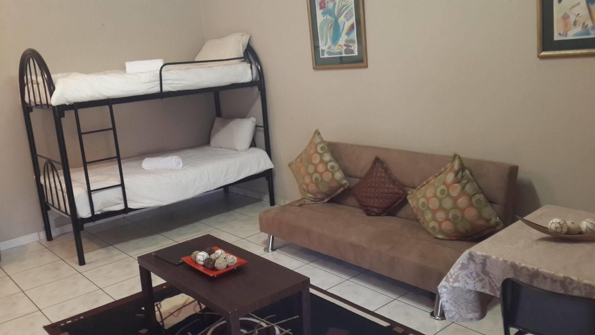 Crystal Rose Lodge Johannesburg Dış mekan fotoğraf