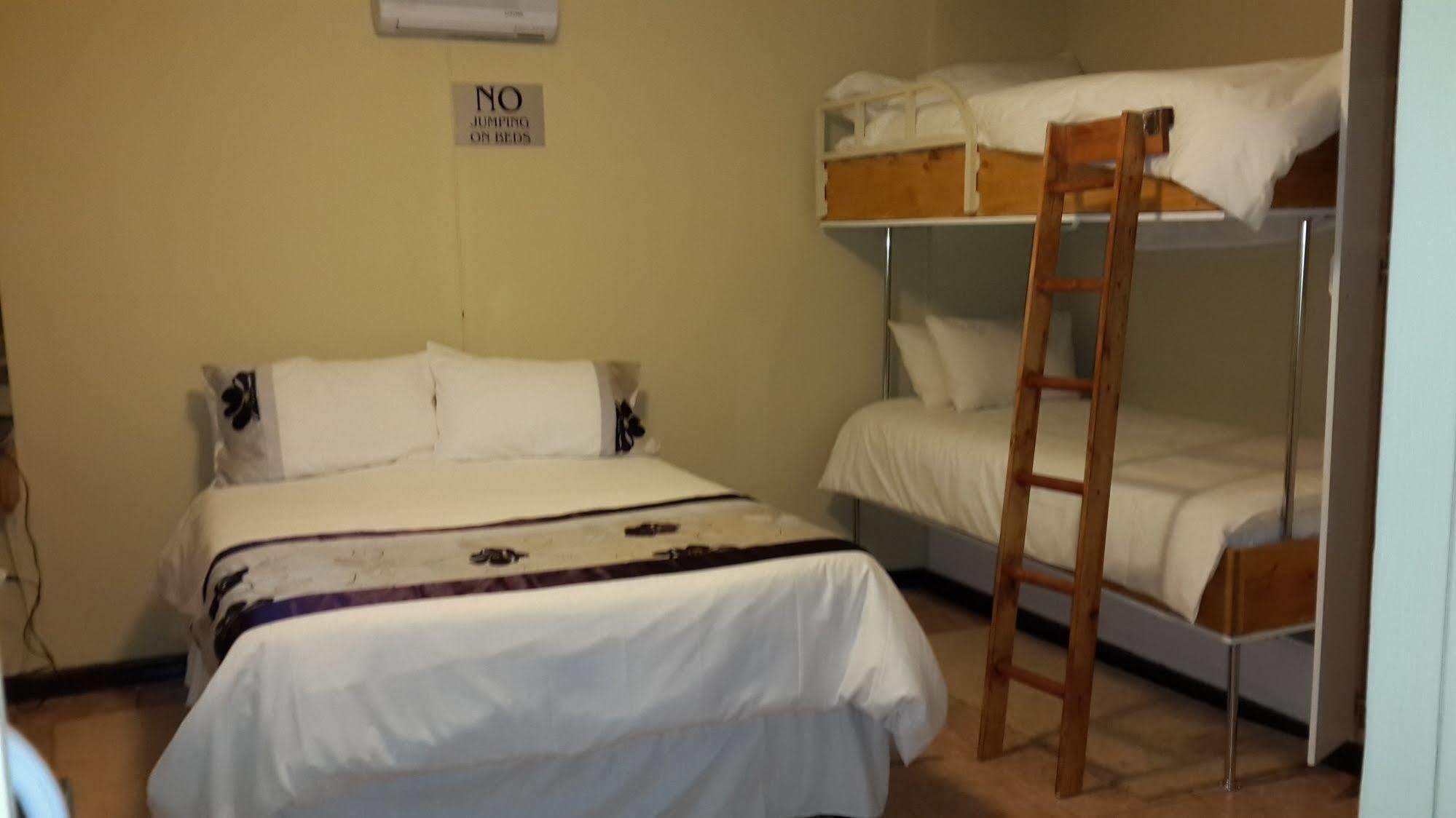 Crystal Rose Lodge Johannesburg Dış mekan fotoğraf